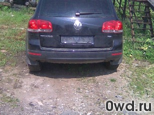 Битый автомобиль Volkswagen Touareg